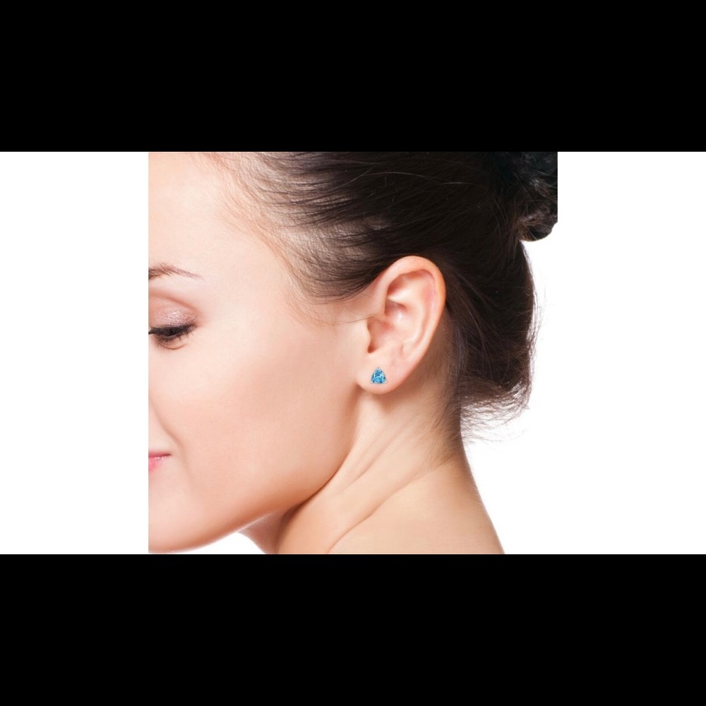 Earring - Picture 5 of 13